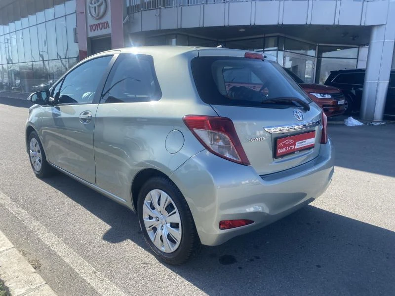 Toyota Yaris 1.0 MT - изображение 5