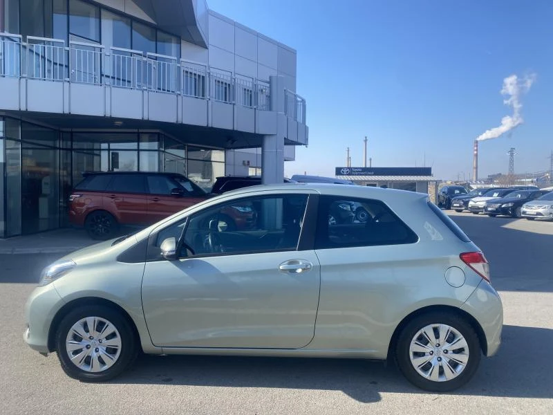 Toyota Yaris 1.0 MT - изображение 7