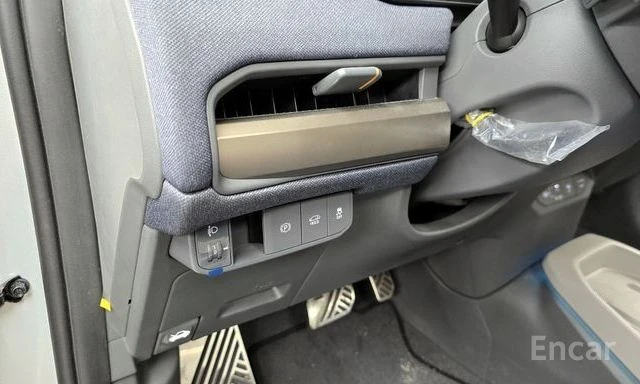 Kia EV3 Standard 2WD Earth | ОБДУХВАНЕ | ЗАДНА КАМЕРА | , снимка 13 - Автомобили и джипове - 54002322