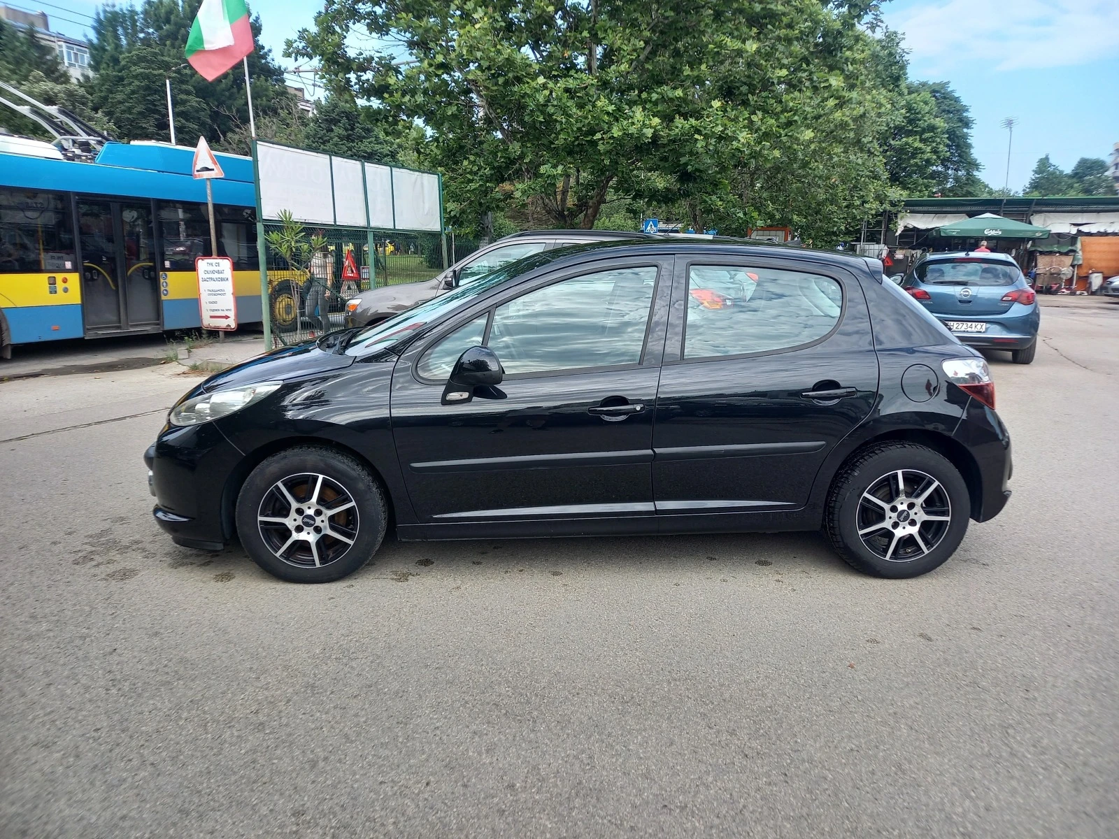 Peugeot 207 1.4 BARTER 95 - изображение 8