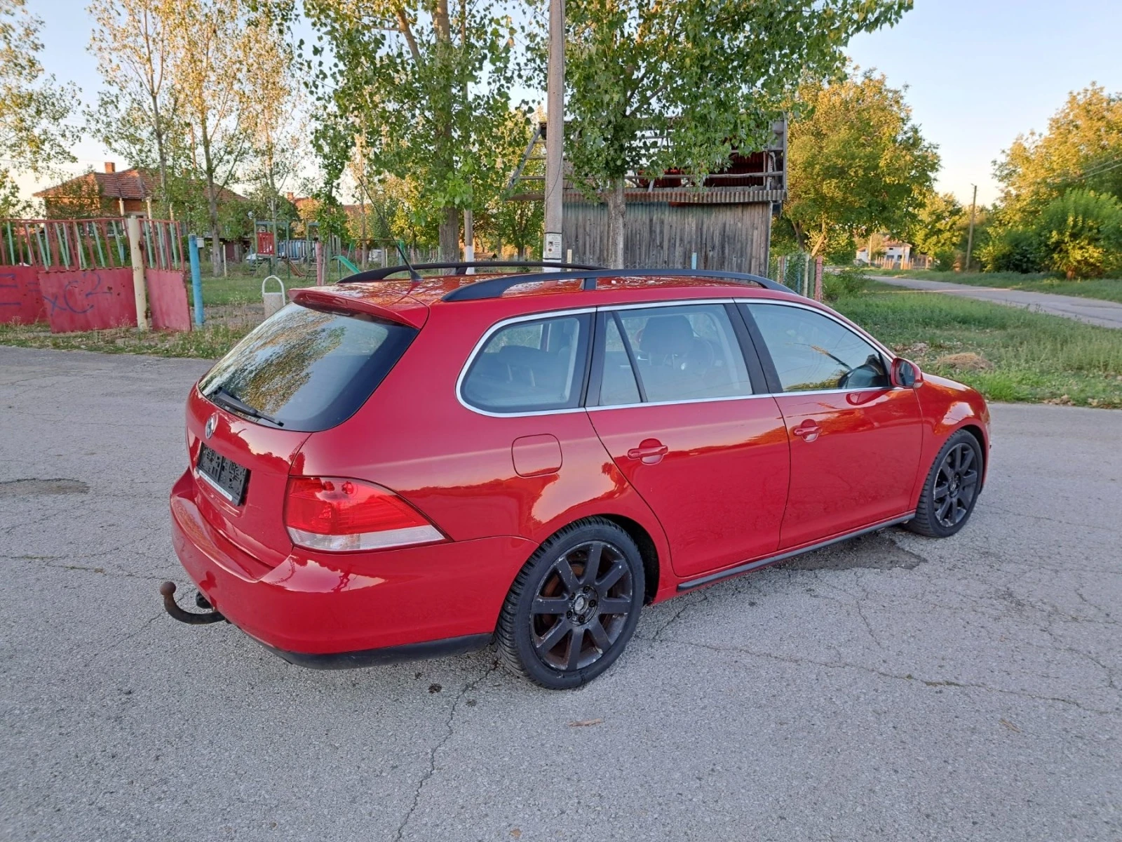 VW Golf 2.0TDI 140kc Комарел - изображение 8