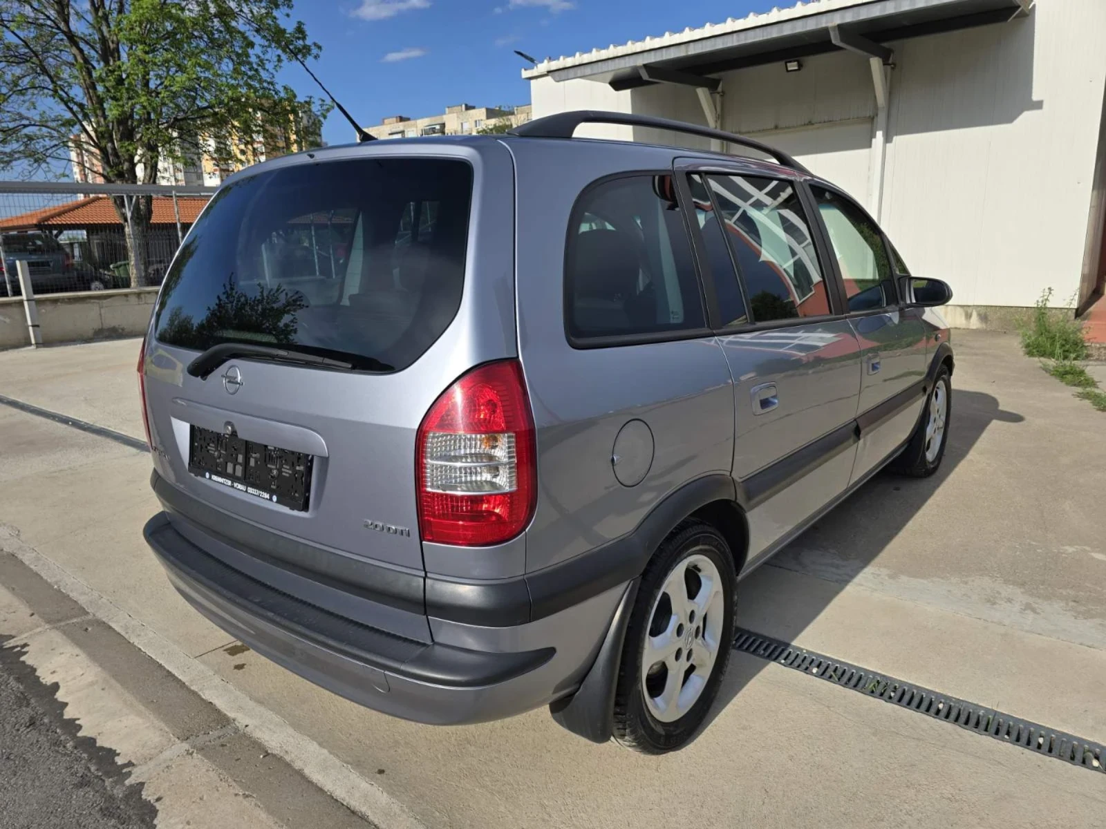 Opel Zafira 2.0DTI РАМПА ЗА ИНВАЛИД - изображение 2