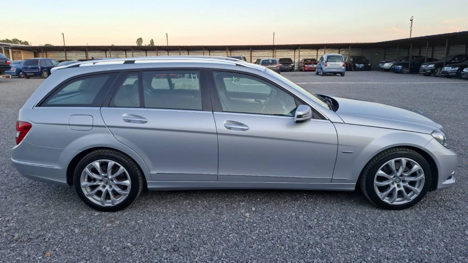 Mercedes-Benz C 300 4-MATIC/ЕДИН СОБСТВЕНИК  - изображение 4