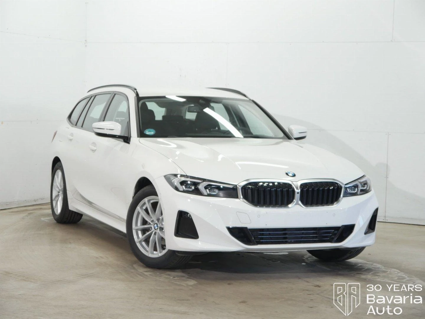 BMW 318 i Touring Steptronic - изображение 4