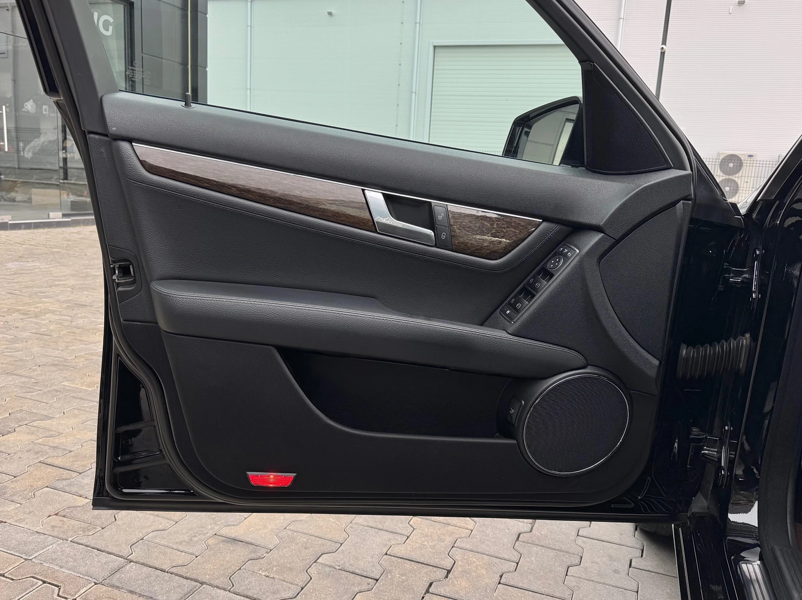 Mercedes-Benz C 300 i 4Matic /Navi | Mobile.bg   12