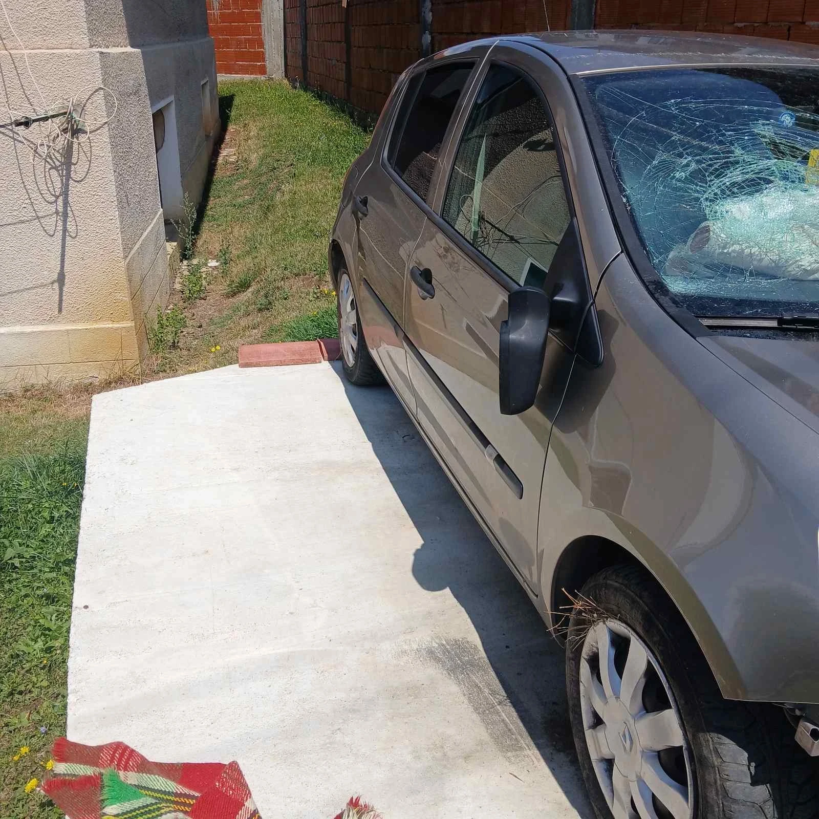 Renault Clio 1.5  | Mobile.bg   4