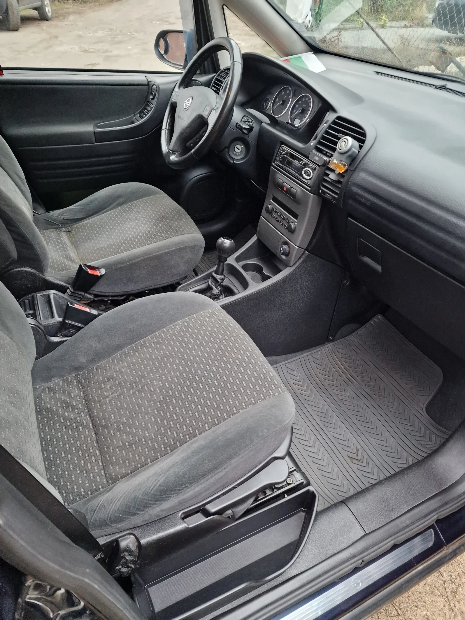 Opel Zafira  - изображение 10