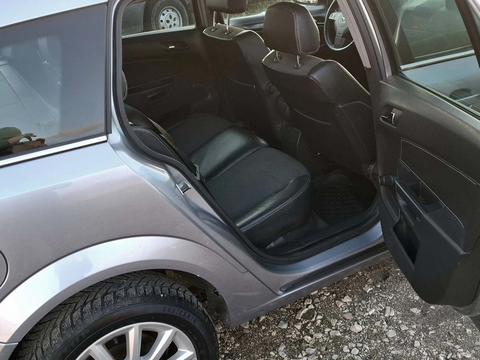 Opel Astra 1.6 i twinport  - изображение 9