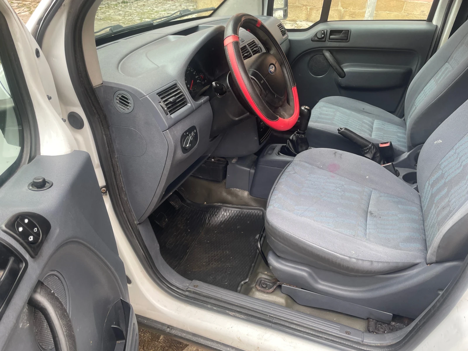 Ford Connect 1.8 TDCI - 90ps - КЛИМАТИК - МАКСИ - изображение 9