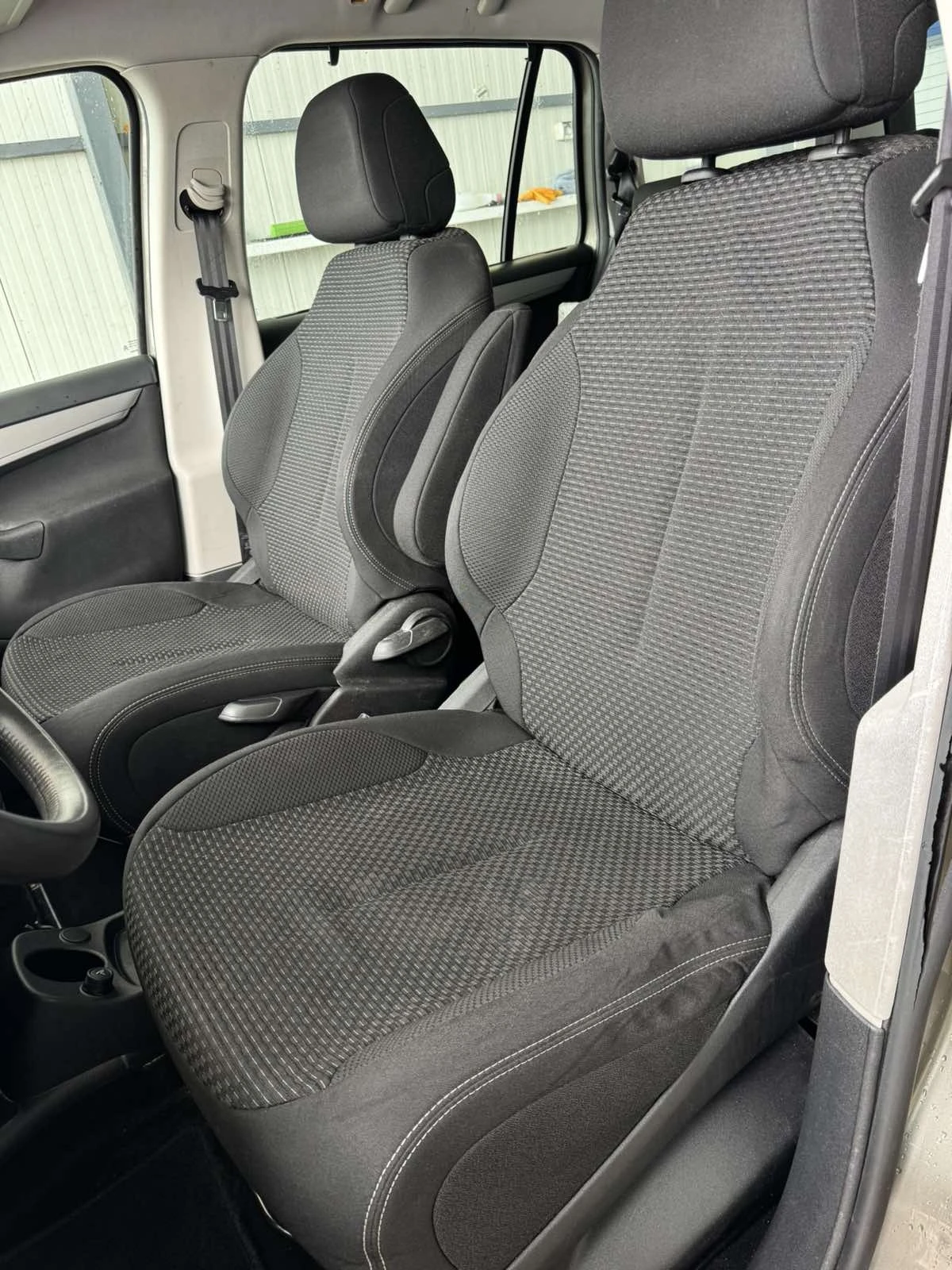 Citroen C4 Picasso 1.6HDI Face 7-места - изображение 7