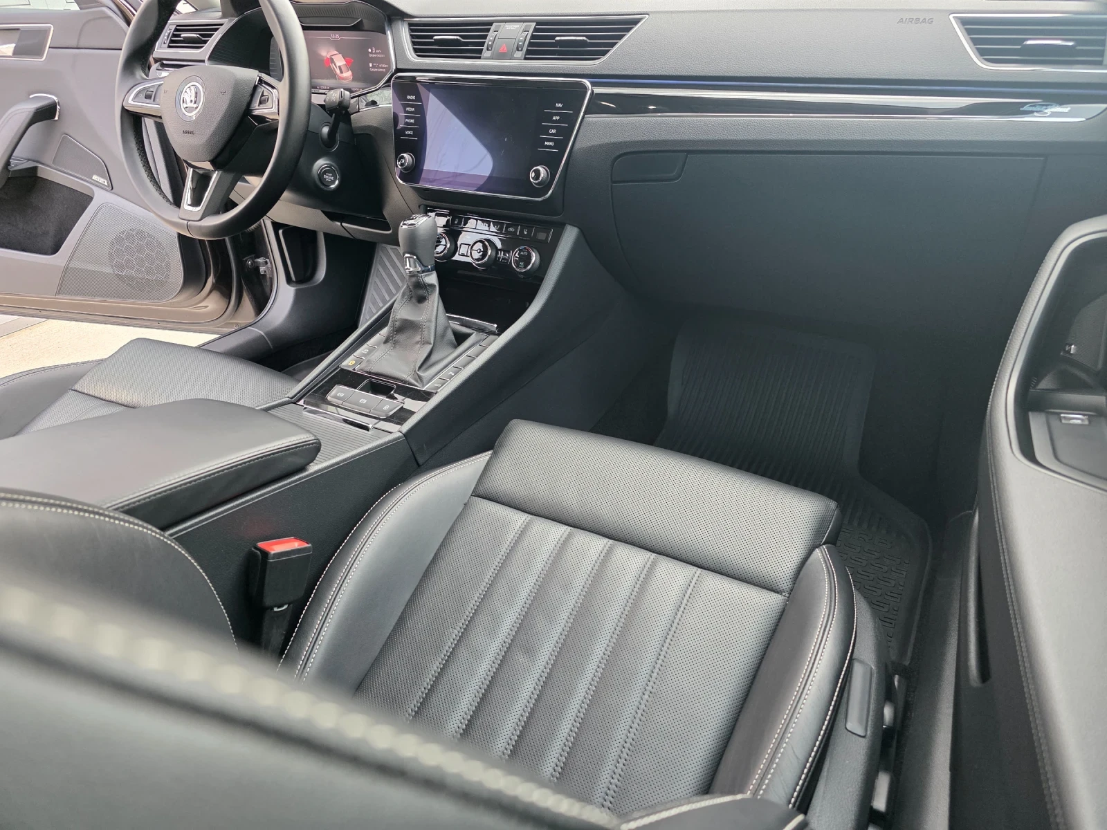 Skoda Superb Lauren&Klement | Mobile.bg � ����������� 11