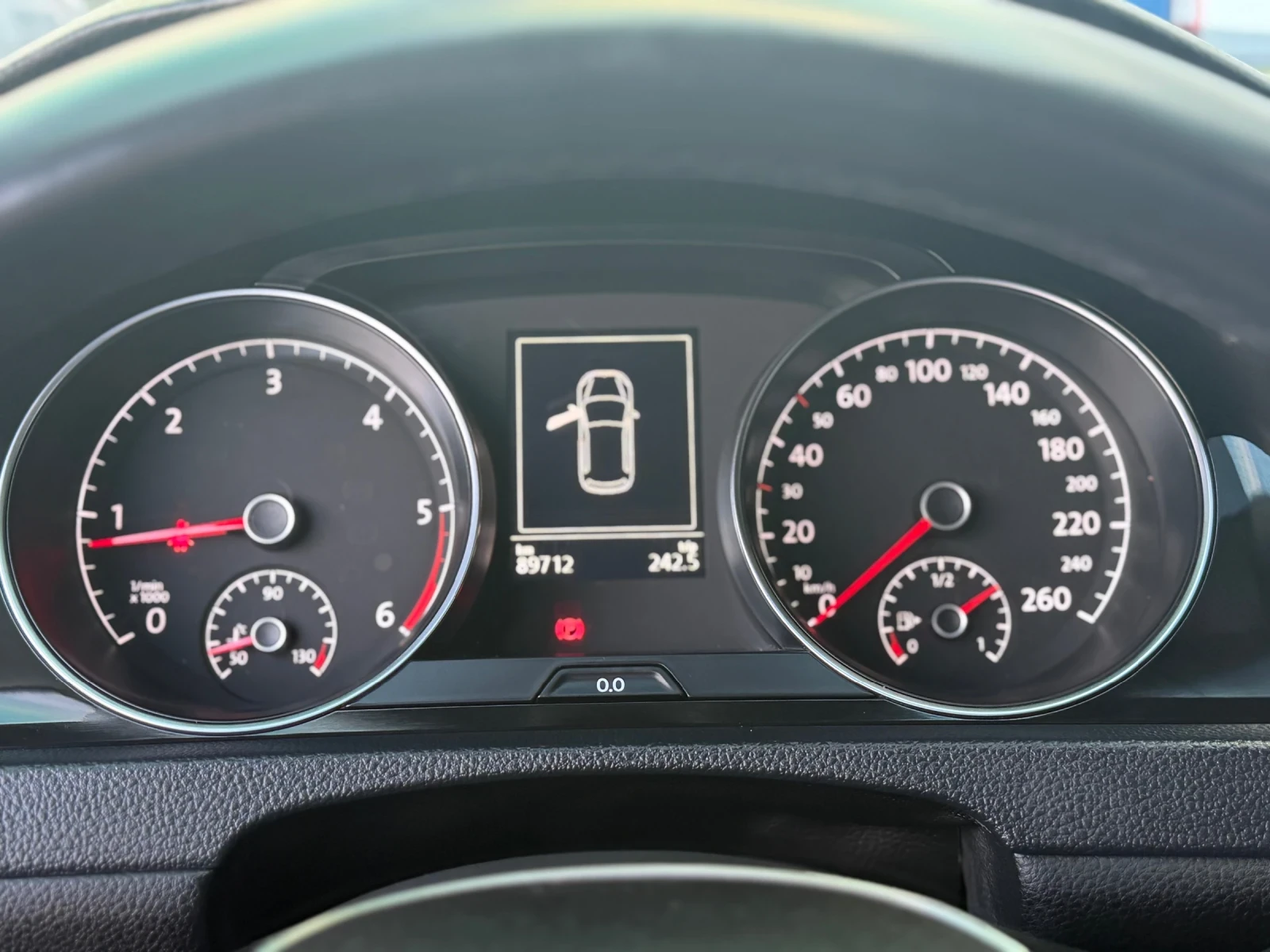 VW Golf 1.6~TDI~, снимка 13 - Автомобили и джипове - 53783380