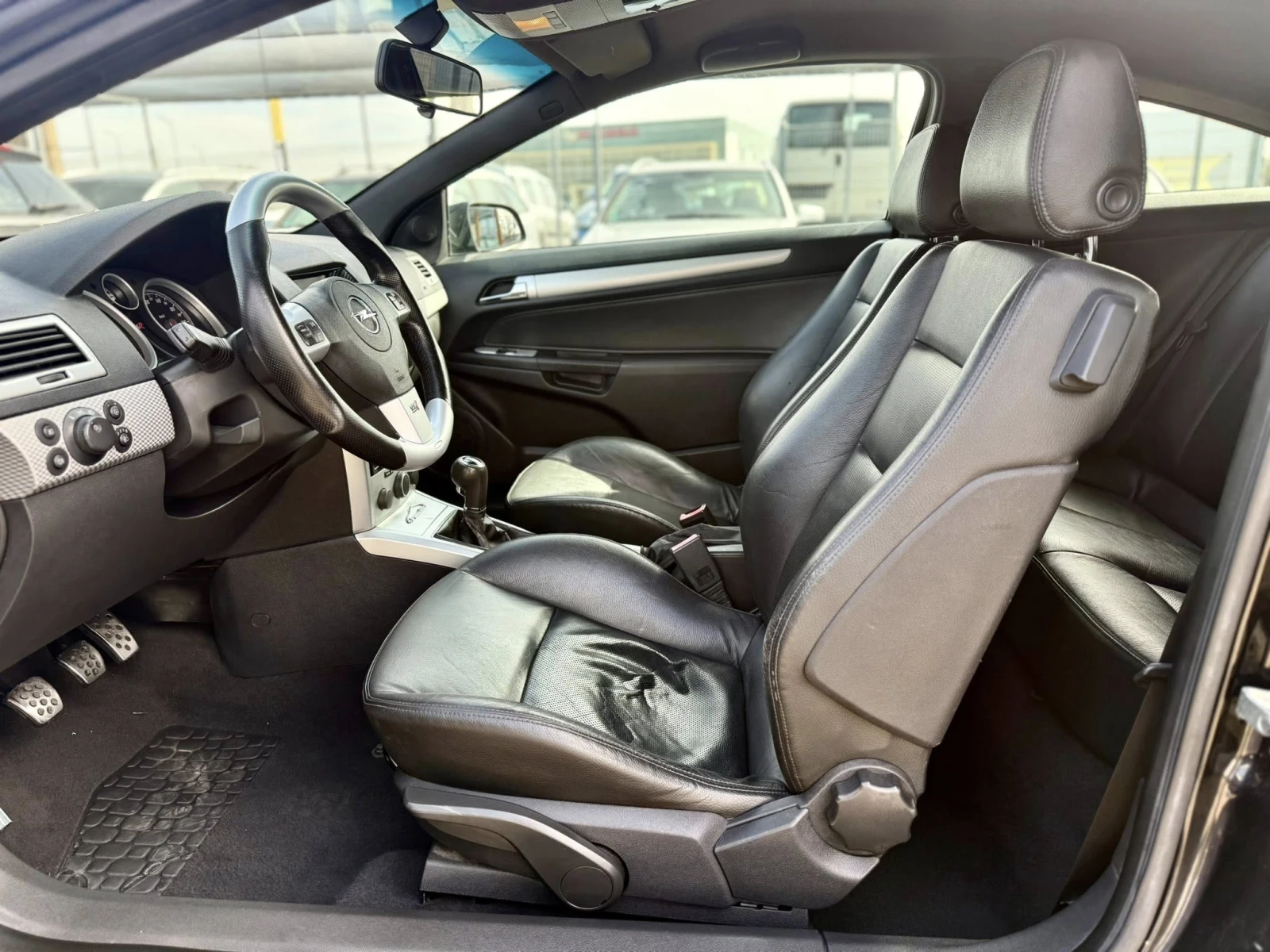 Opel Astra 1.8 GTC, снимка 9 - Автомобили и джипове - 53709634