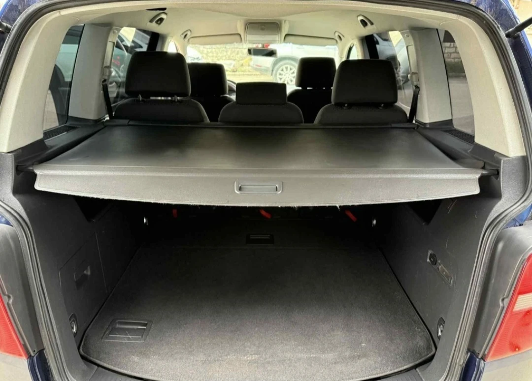 VW Touran 1, 9 90к.с., снимка 7 - Автомобили и джипове - 53758698