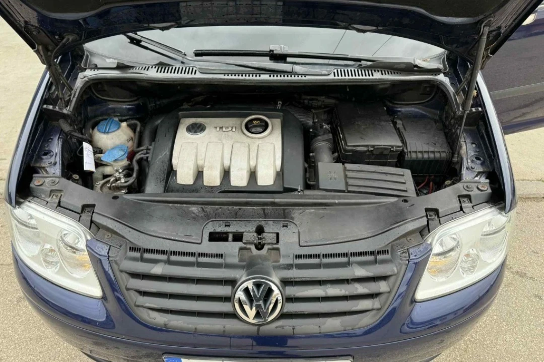 VW Touran 1, 9 90к.с., снимка 5 - Автомобили и джипове - 53758698