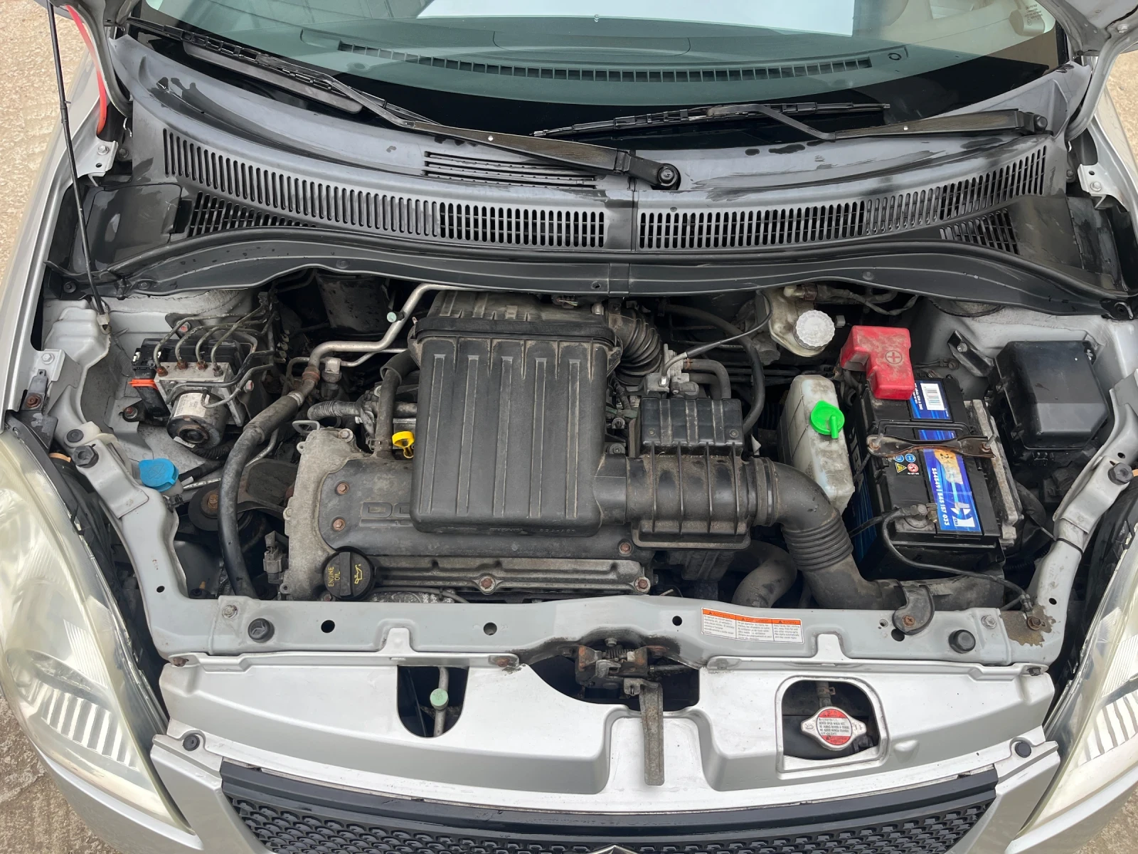 Suzuki Swift 1.3i* бензин* 92 коня* верига, снимка 8 - Автомобили и джипове - 54163113