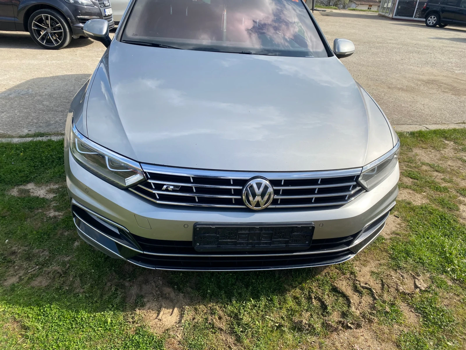 VW Passat R Line, снимка 10 - Автомобили и джипове - 54206203