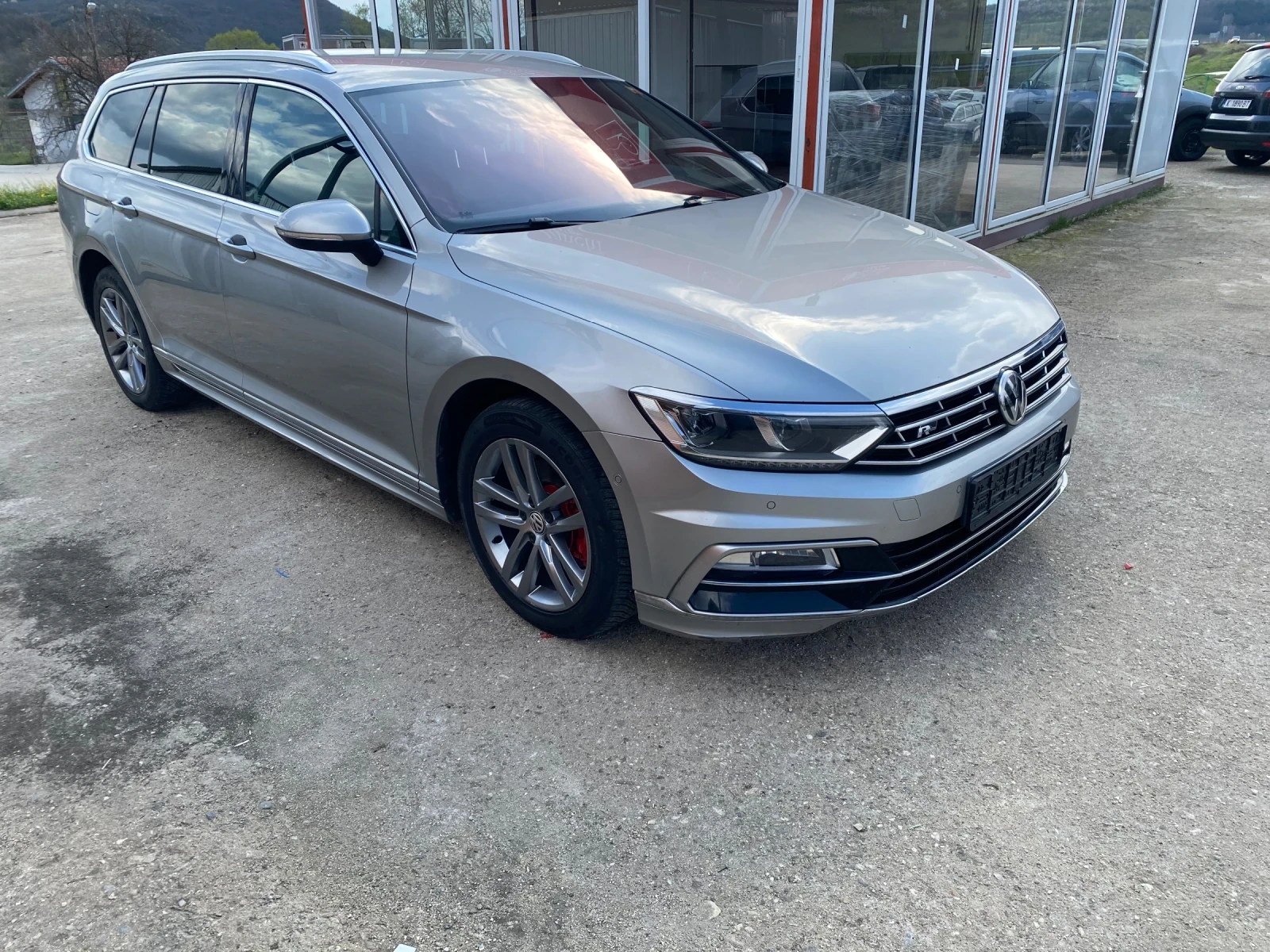 VW Passat R Line