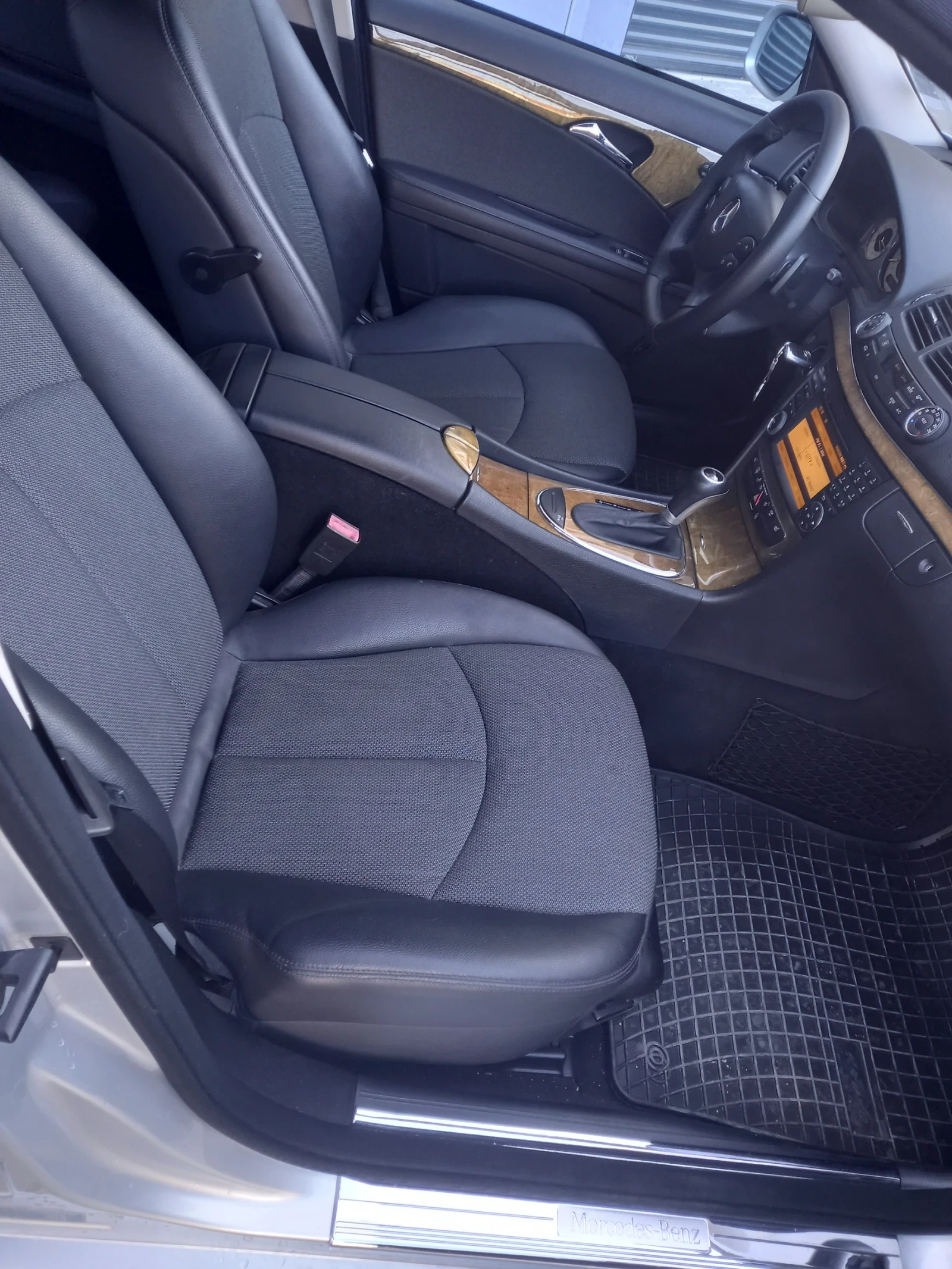 Mercedes-Benz E 200 Kompressor * AMG * Gaz Injekcion, снимка 10 - Автомобили и джипове - 54228150