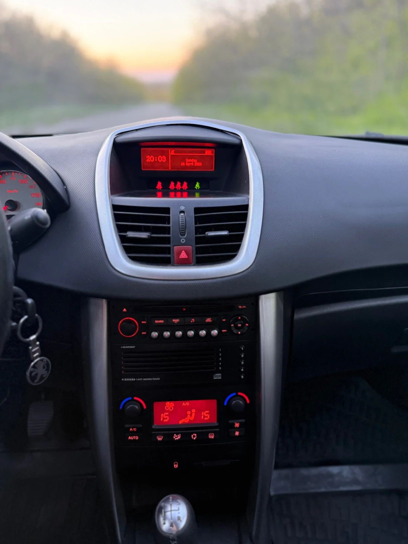 Peugeot 207, снимка 9 - Автомобили и джипове - 54335165