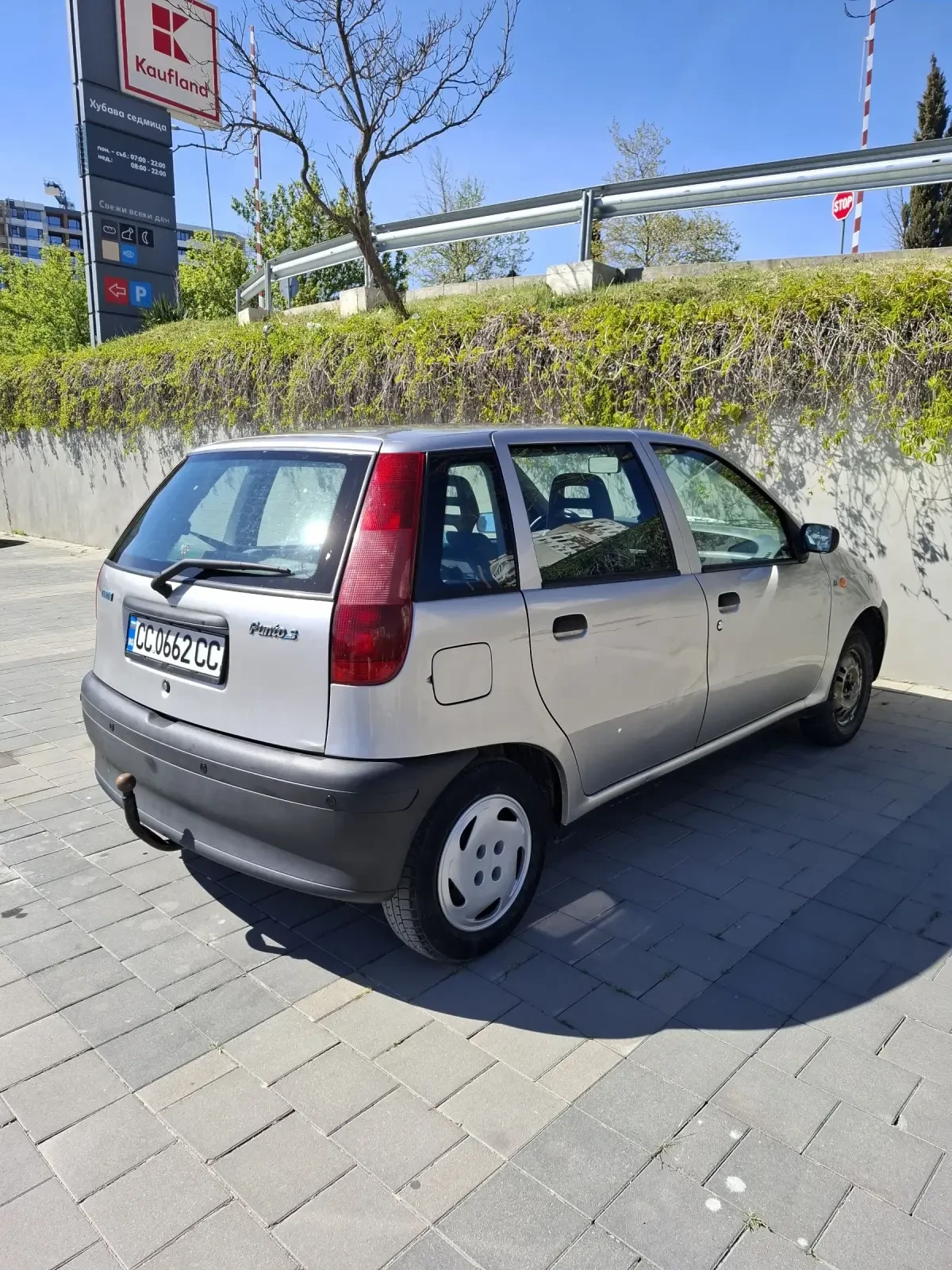 Fiat Punto 1.1, 46000км РЕАЛНИ!, снимка 9 - Автомобили и джипове - 54381311