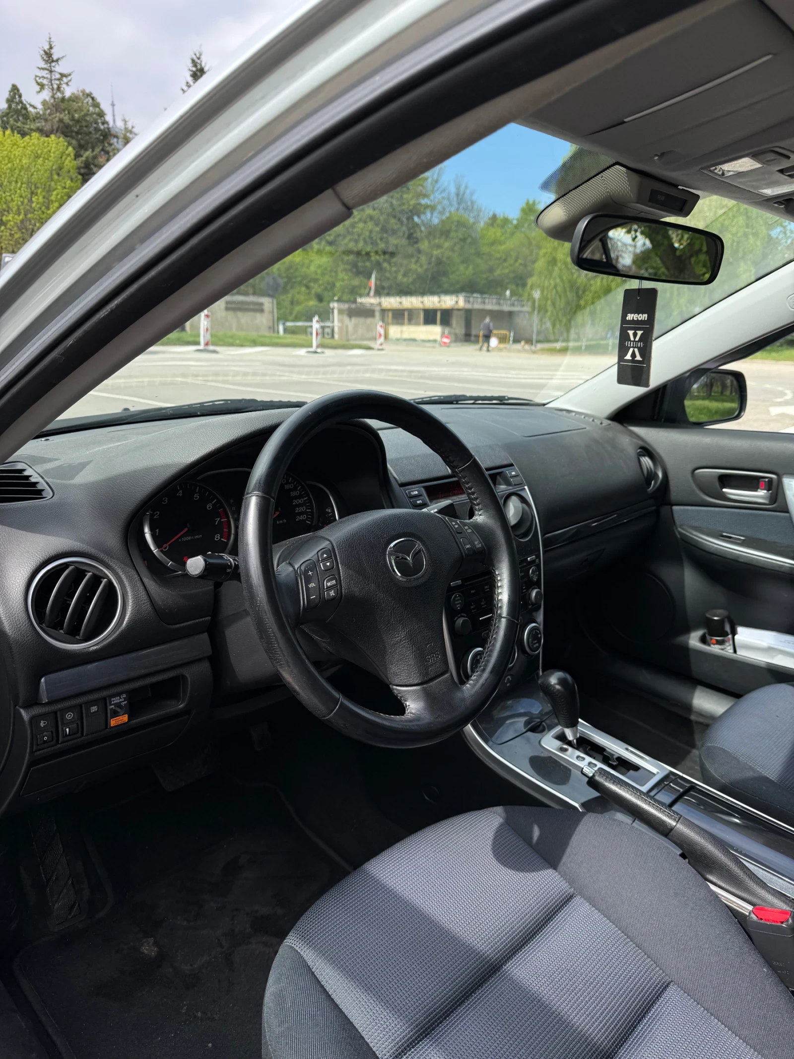 Mazda 6 2.0 бензин АВТОМАТИК, снимка 5 - Автомобили и джипове - 54424858