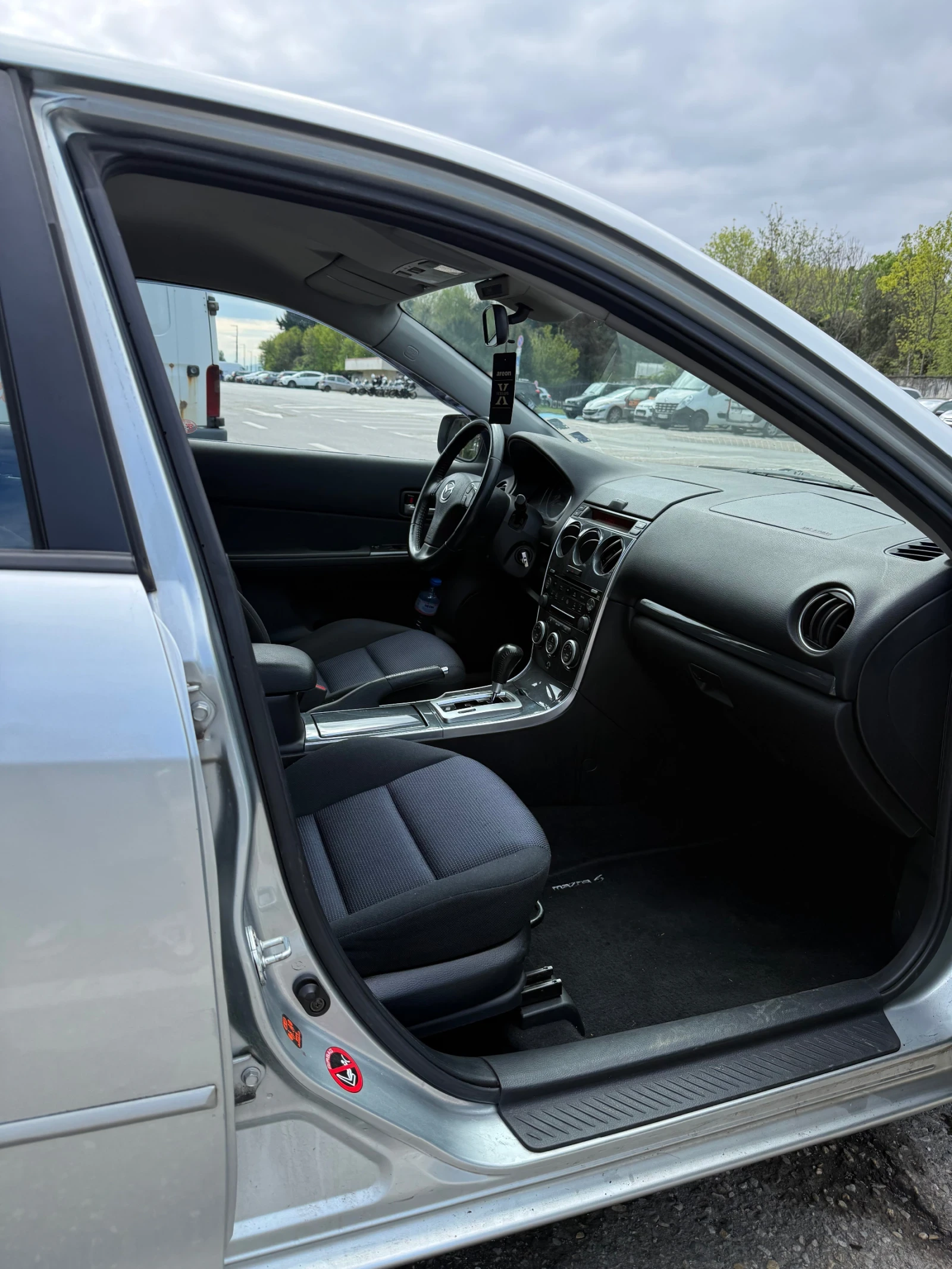Mazda 6 2.0 бензин АВТОМАТИК, снимка 14 - Автомобили и джипове - 54424858