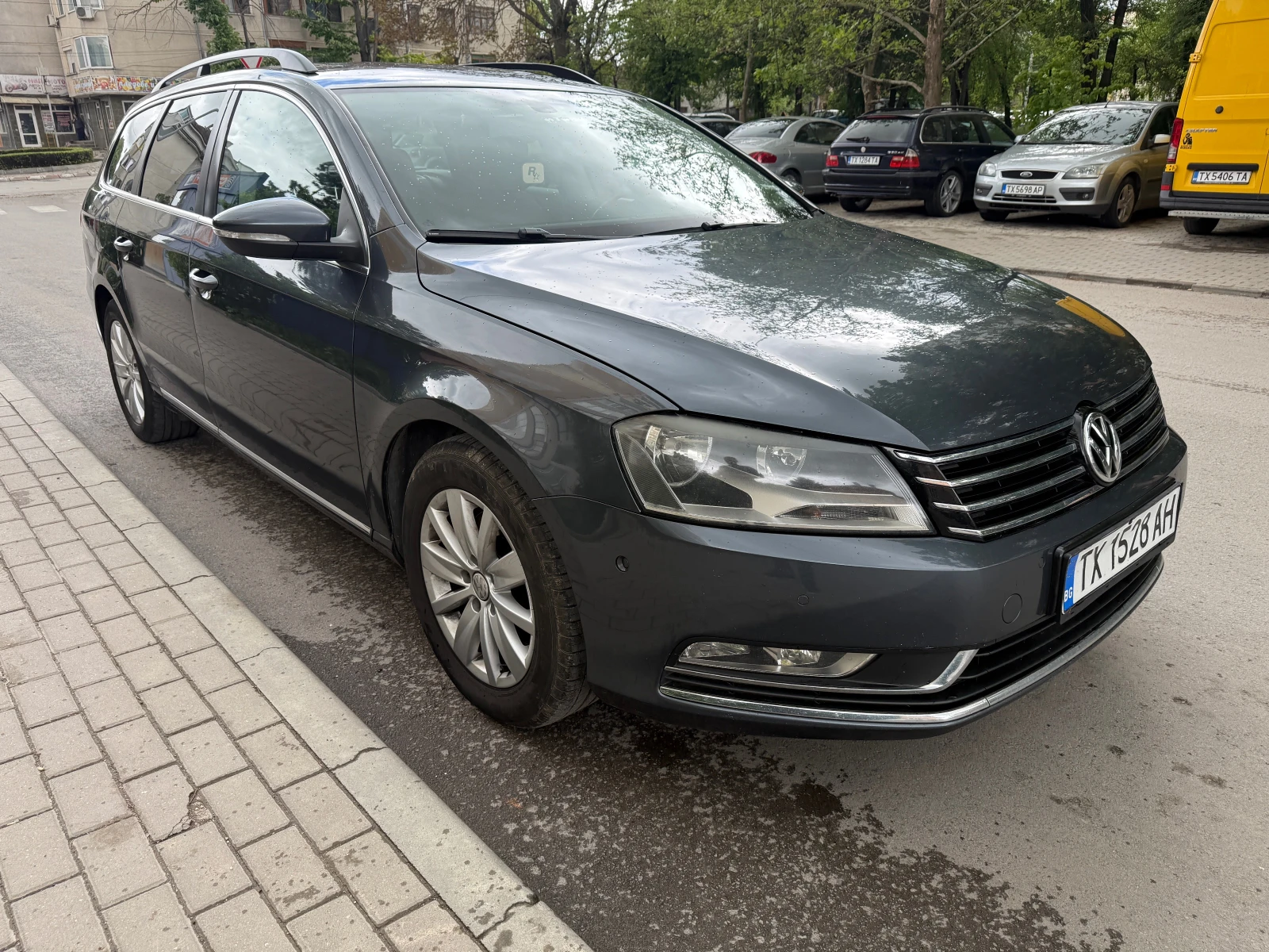 VW Passat 2.0 TDi, снимка 2 - Автомобили и джипове - 56458812