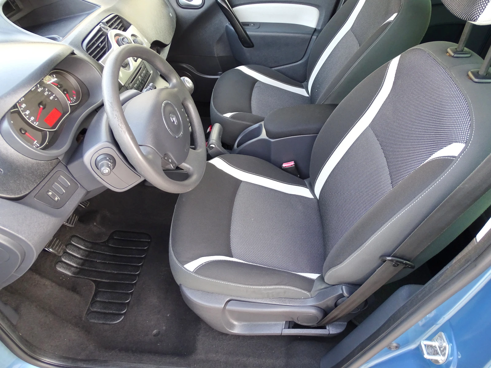 Renault Kangoo 1.5DCI_90 Коня_Белгия_* , снимка 9 - Автомобили и джипове - 55017543
