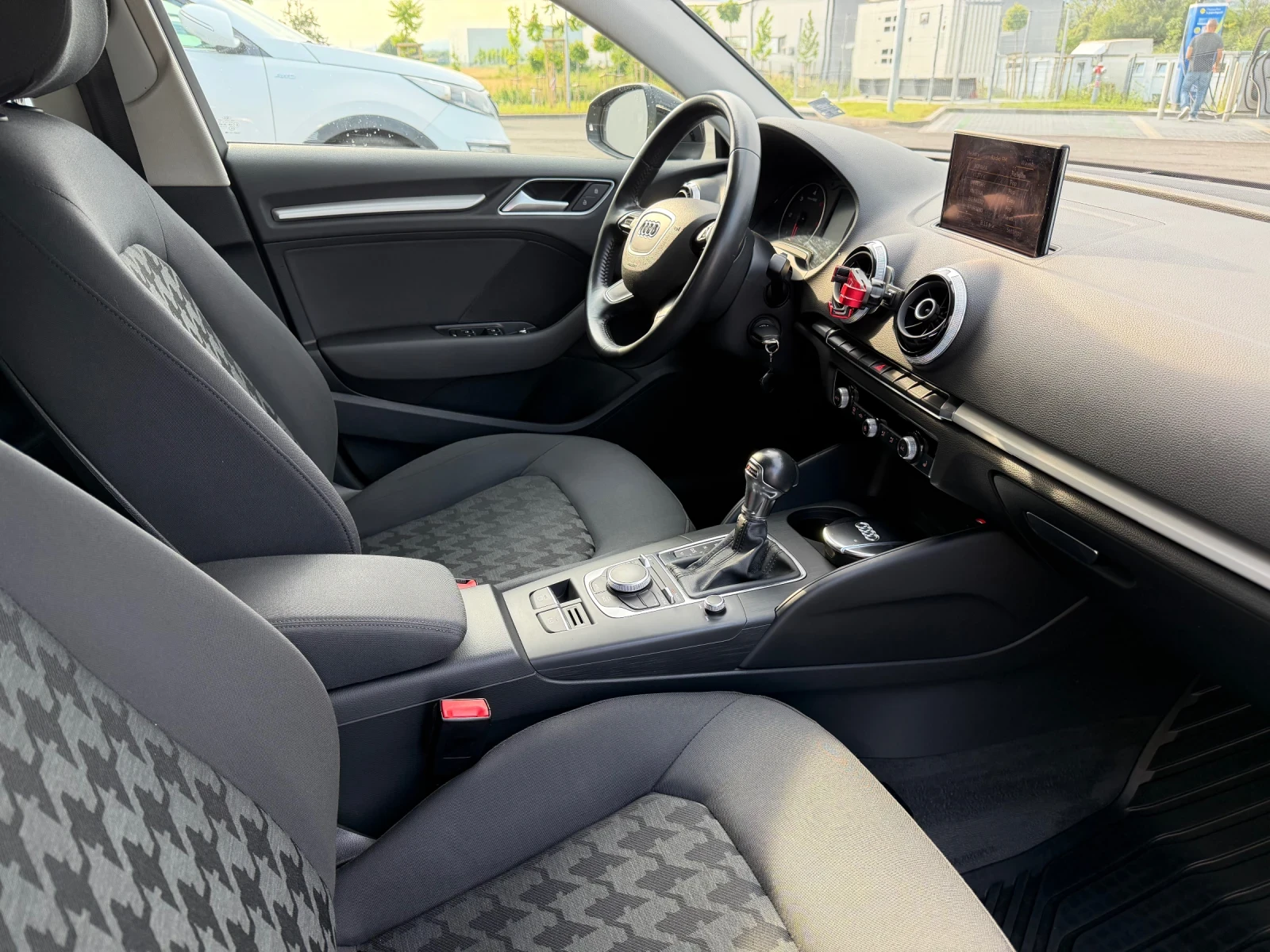 Audi A3 1.6 TDI 105 к.с. 132 000 км РЕАЛНИ, снимка 10 - Автомобили и джипове - 55136770