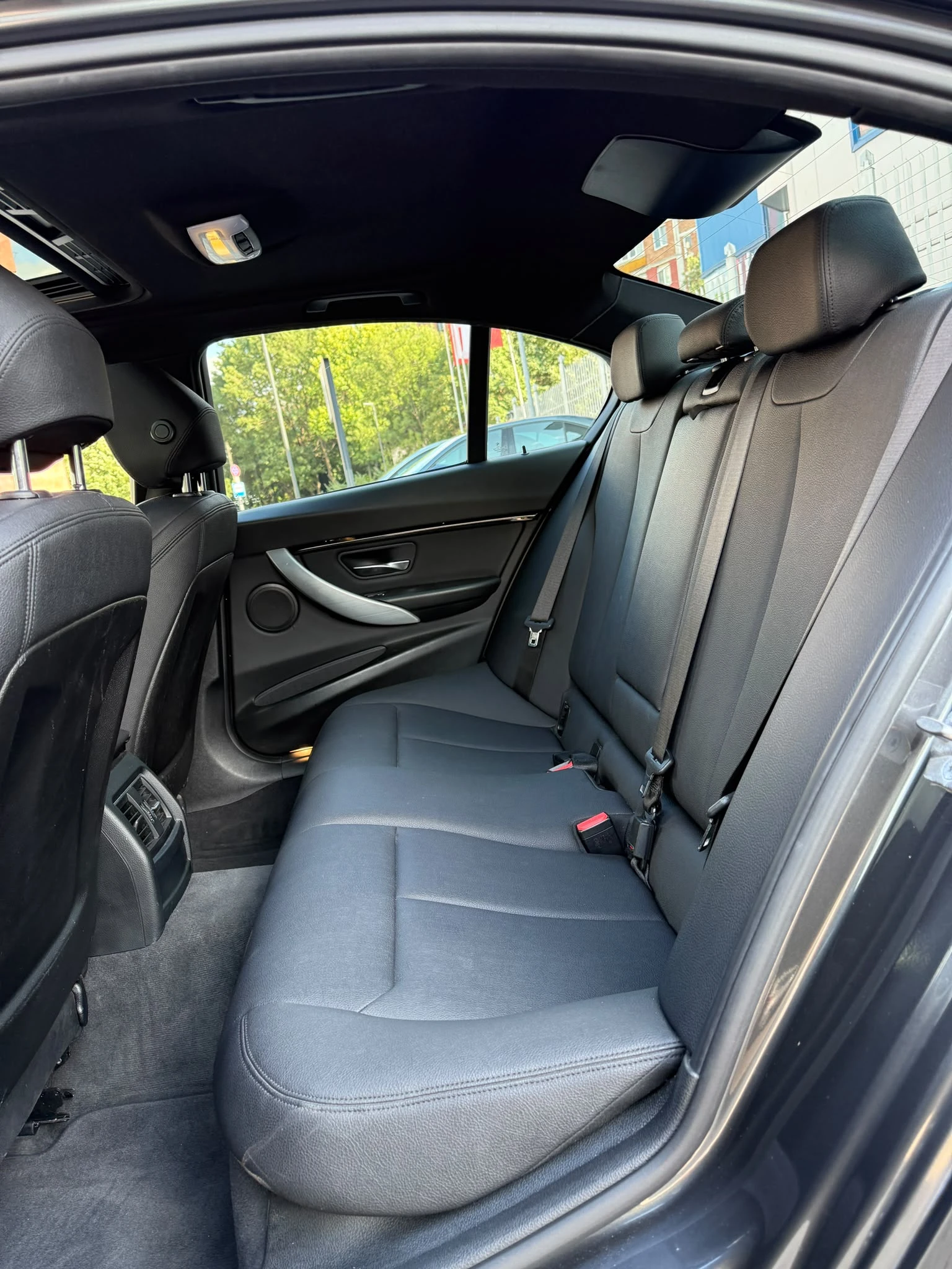 BMW 330 | Mobile.bg � ����������� 12