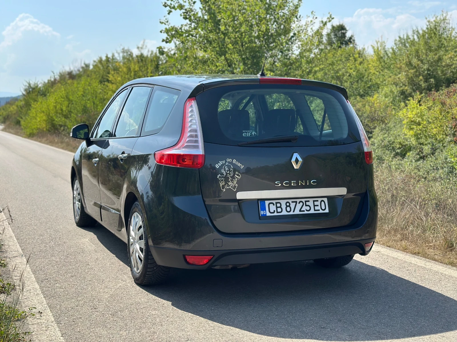Renault Grand scenic 2.0 АВТОМАТ, снимка 5 - Автомобили и джипове - 55898928
