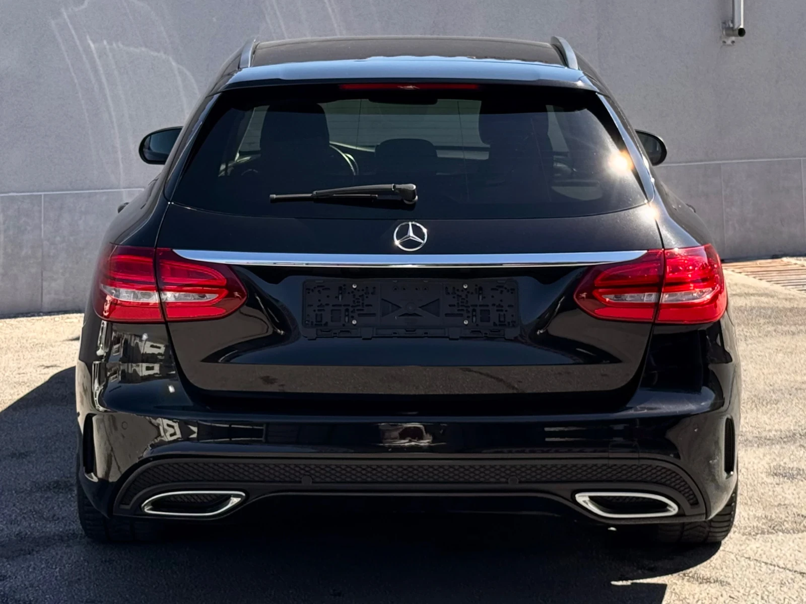 Mercedes-Benz C 220 d FULL AMG PACKAGE 7G TRONIC | НОВИ ГУМИ, снимка 3 - Автомобили и джипове - 56071274