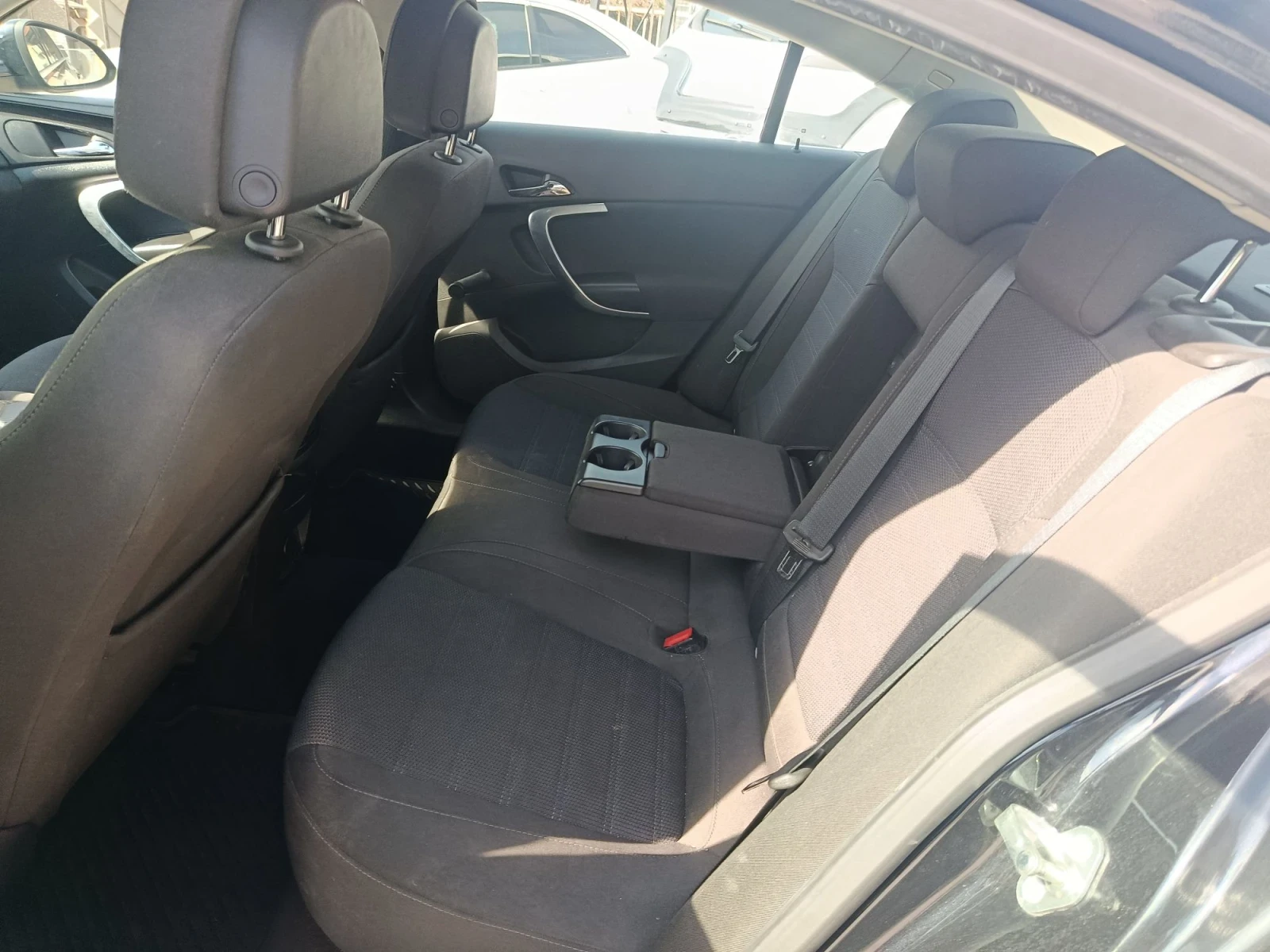 Opel Insignia 2.0 ����� 131 �. | Mobile.bg � ����������� 14