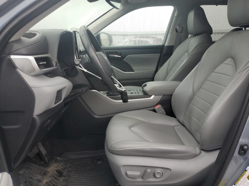 Toyota Highlander XLE  , снимка 7 - Автомобили и джипове - 47579784