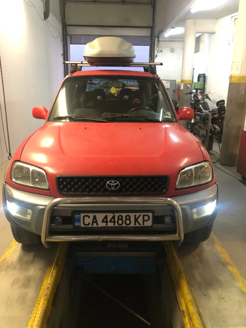 Toyota Rav4 2.0i Бензин\ГАЗ, снимка 1 - Автомобили и джипове - 48337839