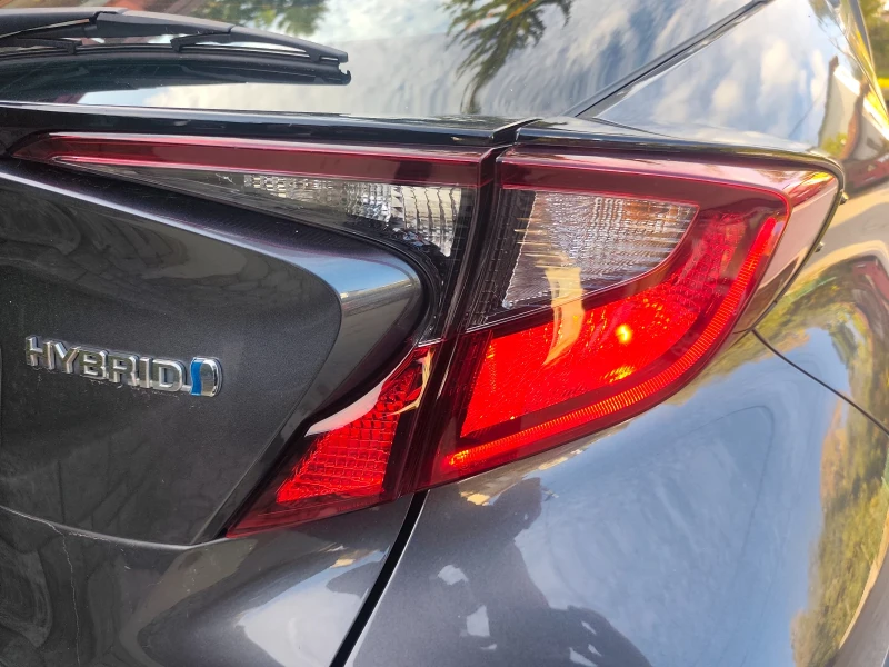 Toyota C-HR 04.2022г 44000км Хибрид във Гаранция, снимка 7 - Автомобили и джипове - 52119066