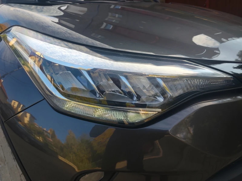 Toyota C-HR 04.2022г 44000км Хибрид във Гаранция, снимка 6 - Автомобили и джипове - 52119066