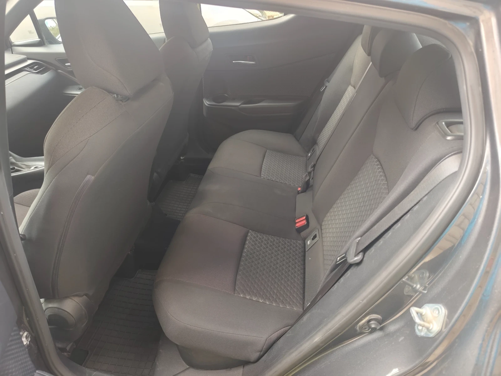 Toyota C-HR 04.2022 44000    | Mobile.bg   12