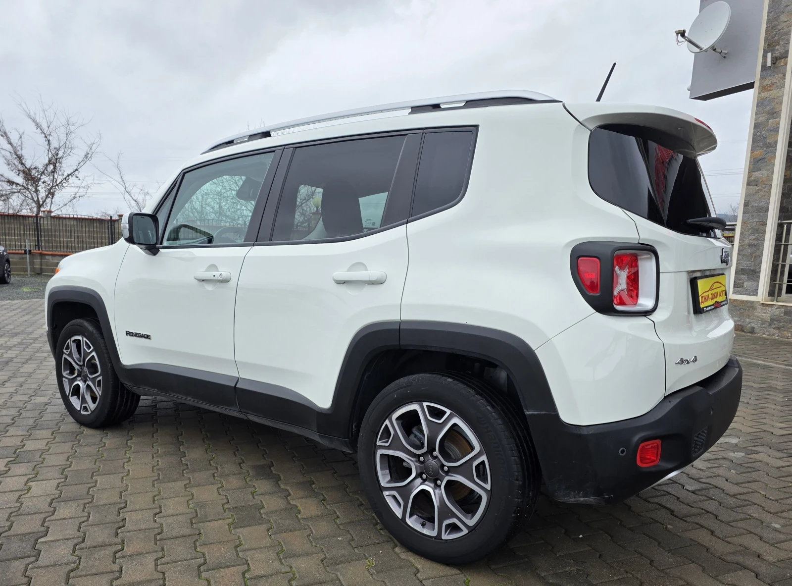 Jeep Renegade 2.0MJET 4X4  - изображение 6