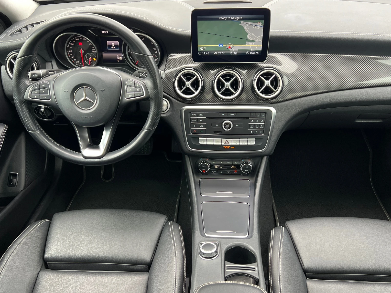 Mercedes-Benz GLA 200d, 4-MATIC, AMG LINE NIGHT EDITION, PANORAMA, C, снимка 9 - Автомобили и джипове - 54791431