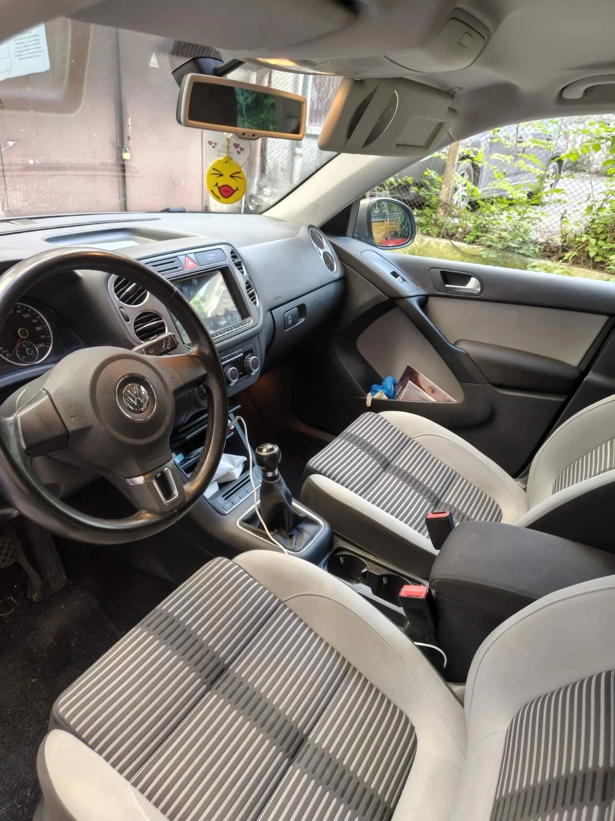 VW Tiguan, снимка 13 - Автомобили и джипове - 54892409