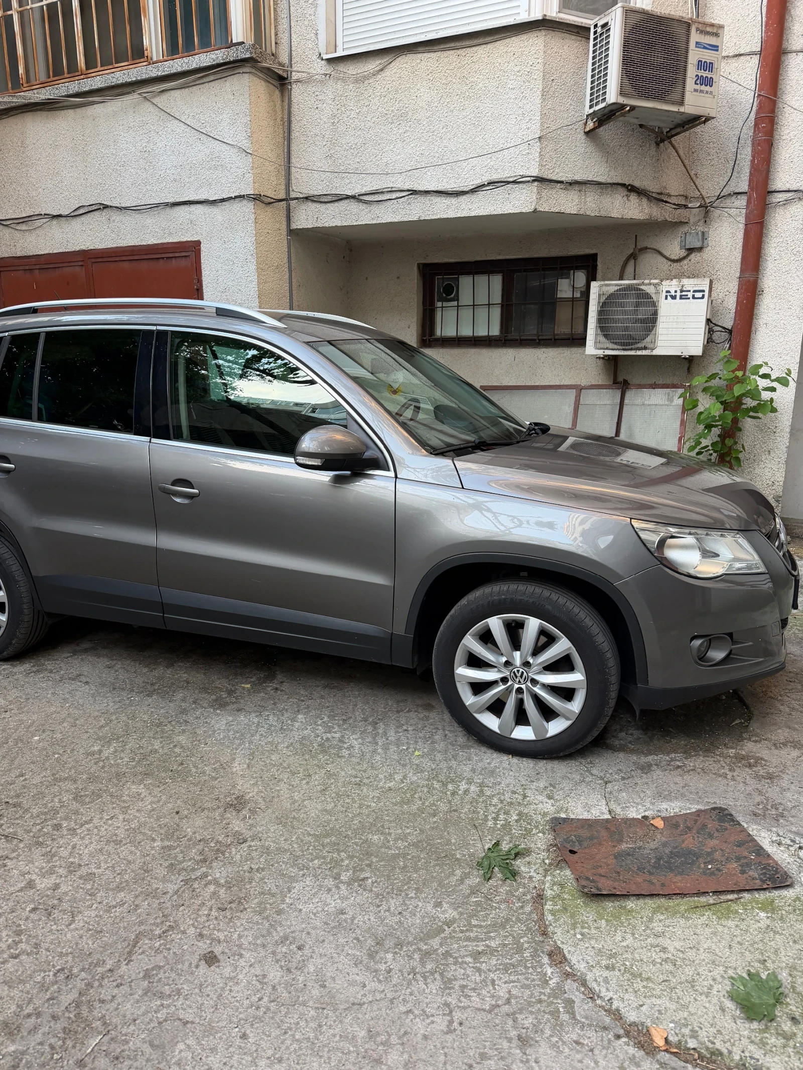 VW Tiguan, снимка 3 - Автомобили и джипове - 54892409