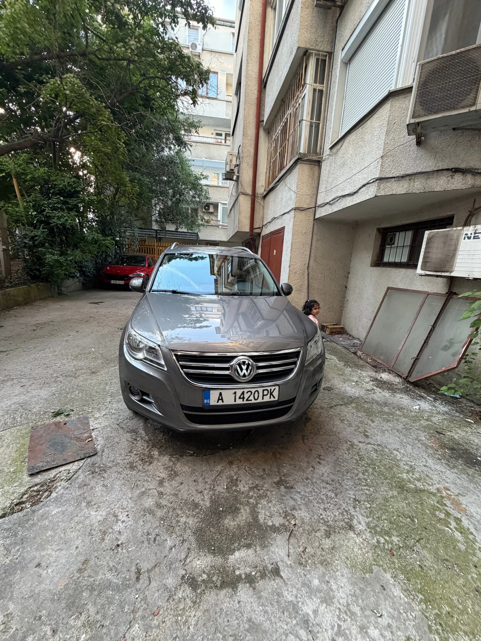 VW Tiguan, снимка 2 - Автомобили и джипове - 54892409