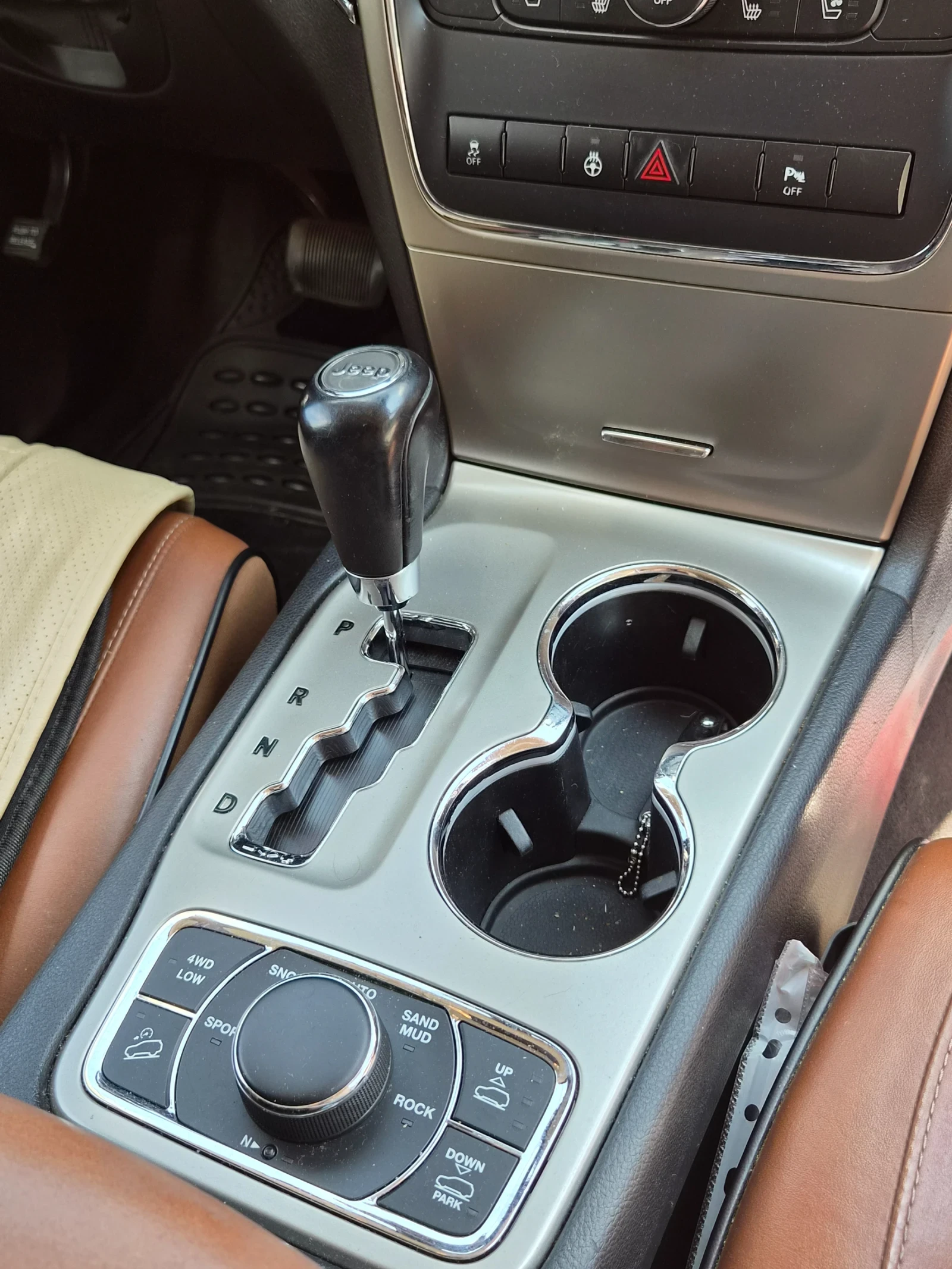 Jeep Grand cherokee, снимка 8 - Автомобили и джипове - 55777028