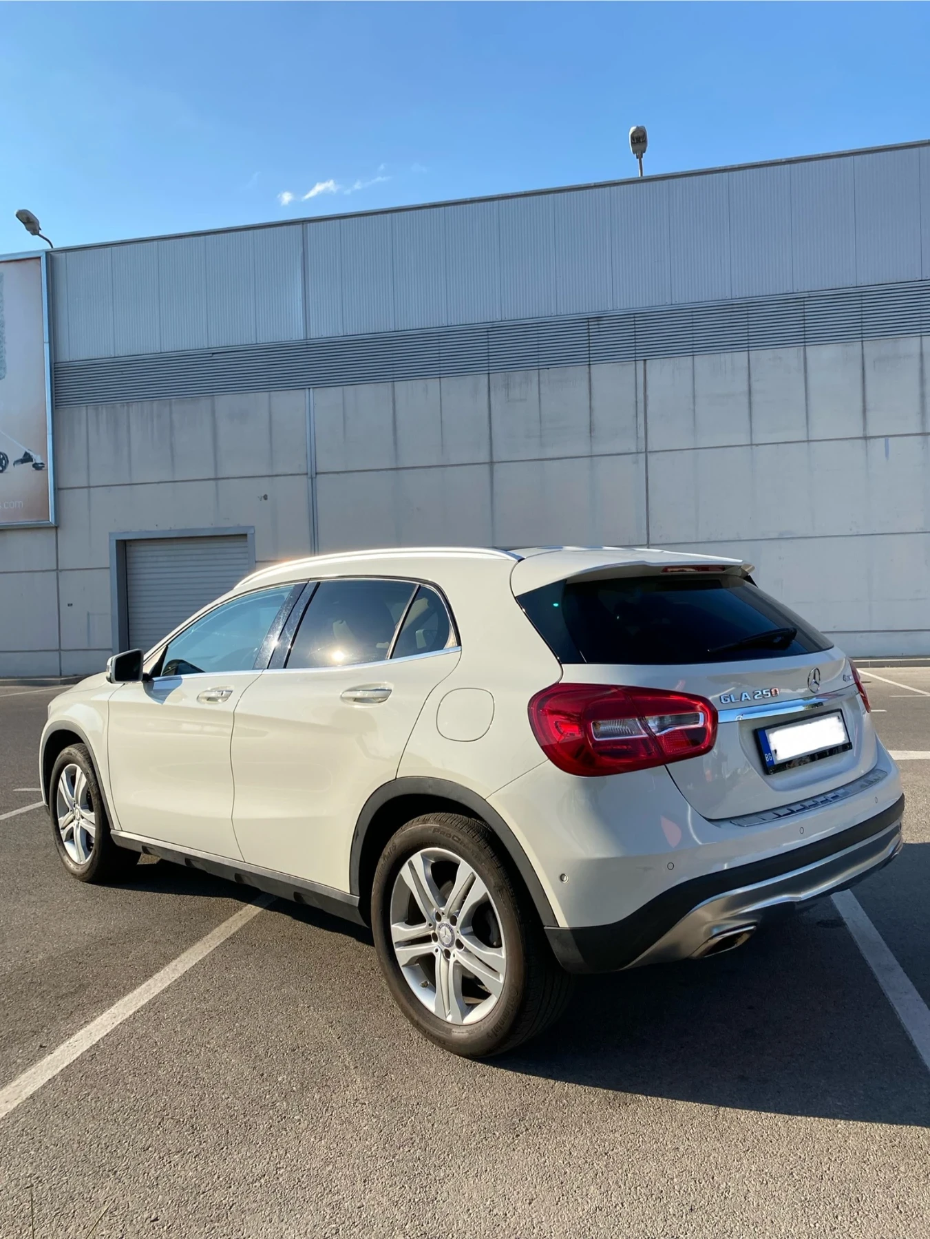 Mercedes-Benz GLA 250 Harmon Kardon, снимка 5 - Автомобили и джипове - 56273413