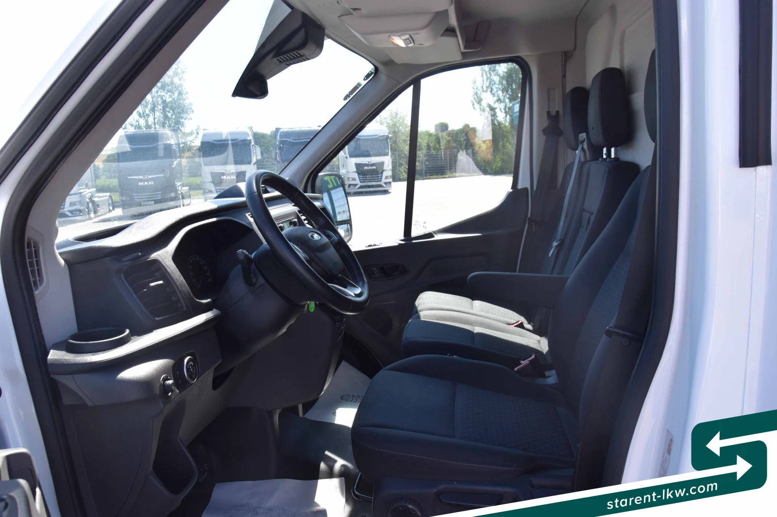 Ford Transit Custom VAN26017, снимка 12 - Бусове и автобуси - 55477924