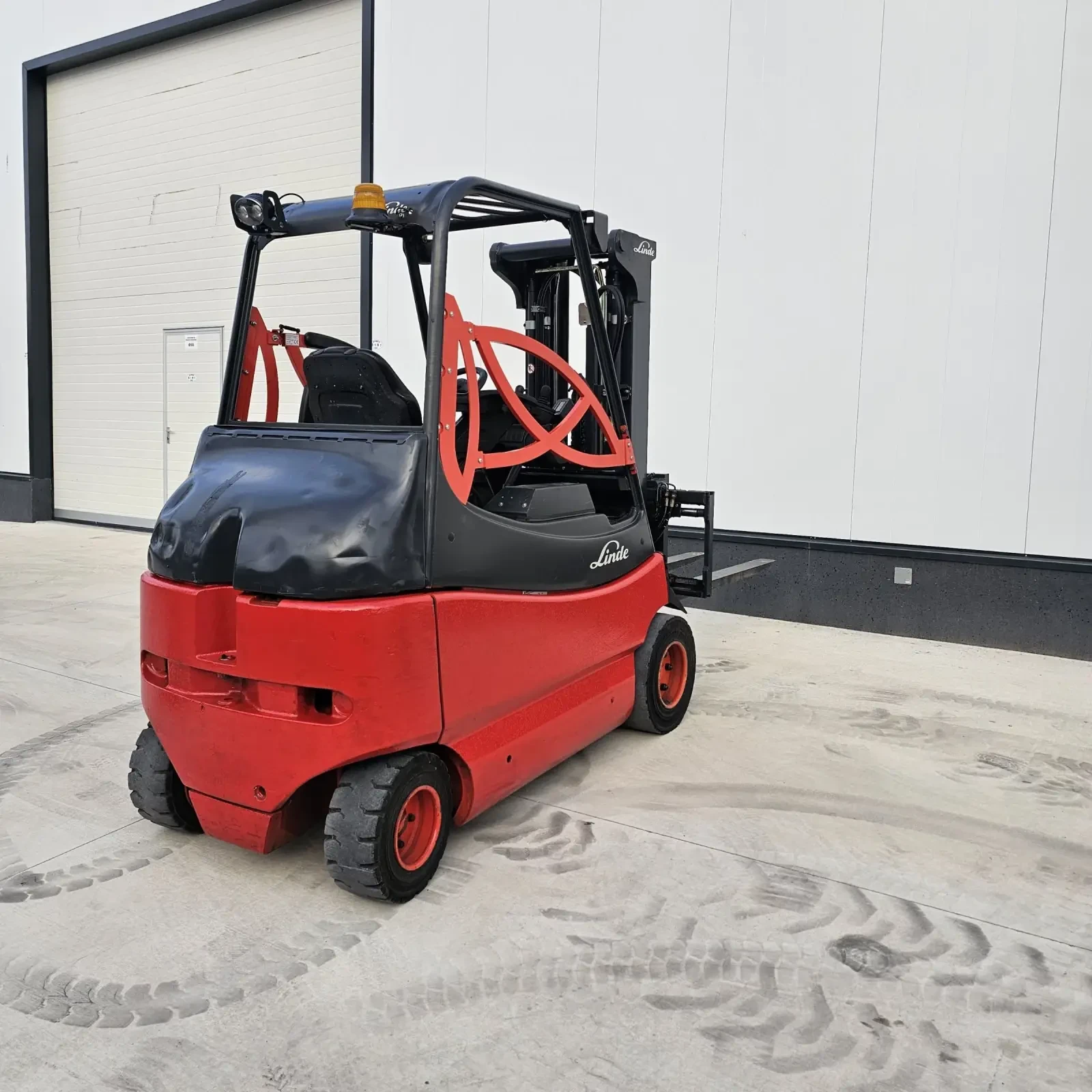Електрокар Linde Е 30 S 2 Броя ! ! !, снимка 12 - Индустриална техника - 55225675