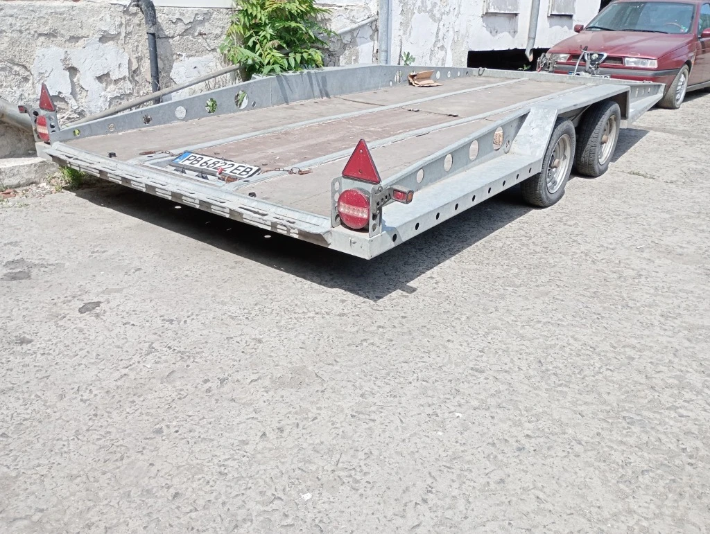 �� ��������� Brian James | Mobile.bg � ����������� 2