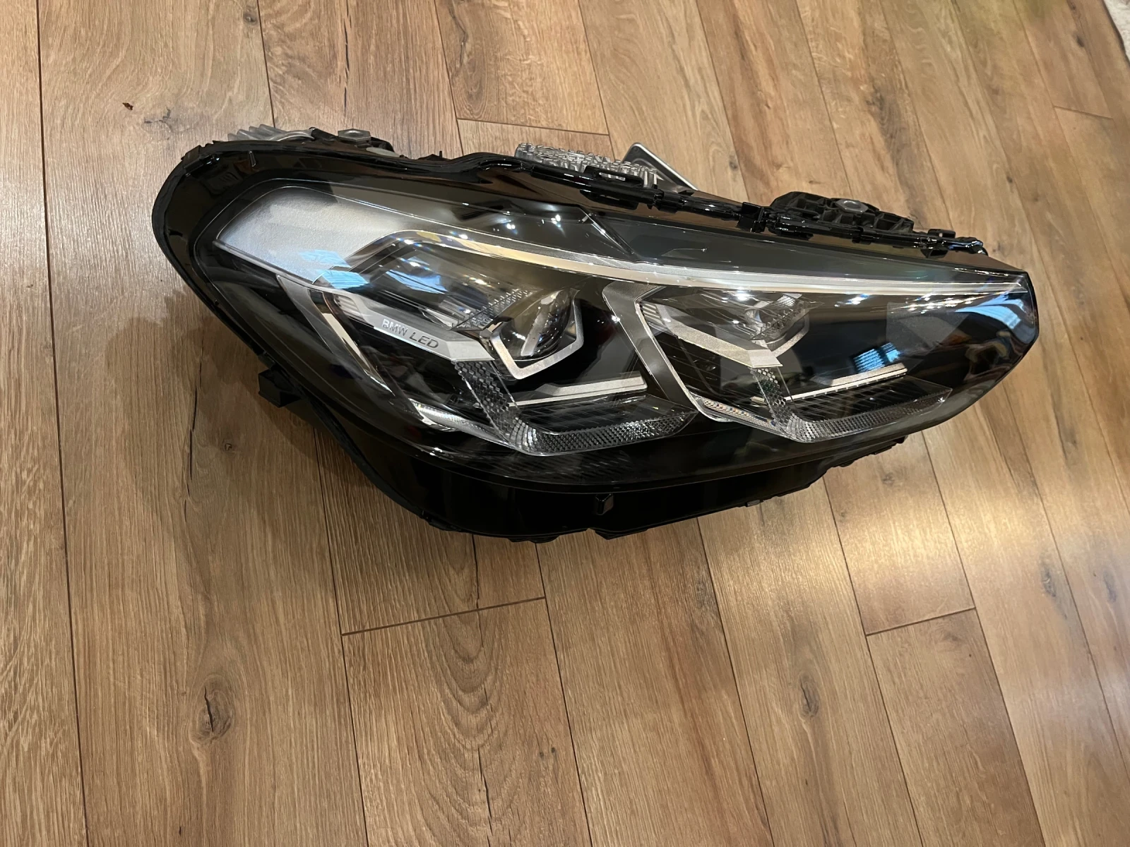 ��� ��� �3 LCI | Mobile.bg � ����������� 2